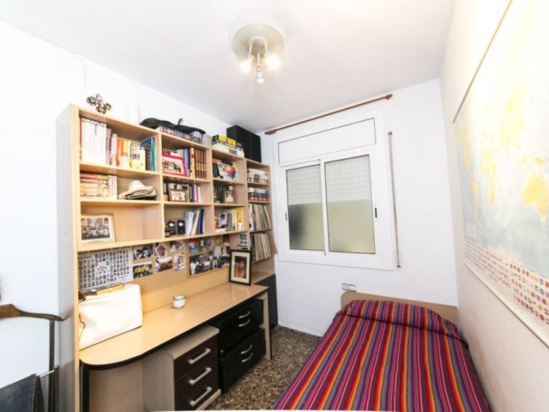 Código 305804. Habitación en piso grande a compartir con propietaria. Eixample