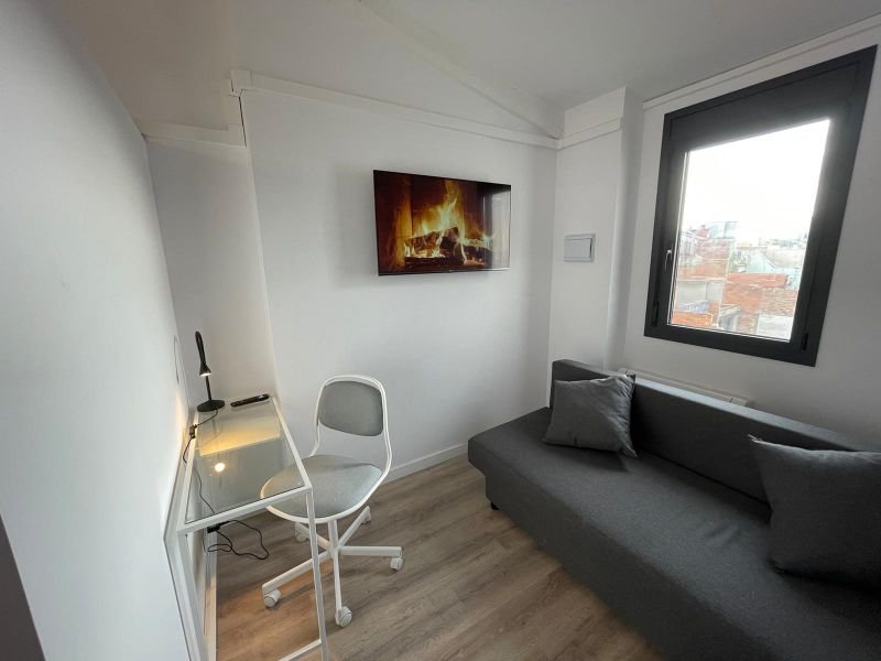 Código 970011 – Estudio “Seneca”. Nuevo a estrenar para una o dos personas. Centro de Sabadell