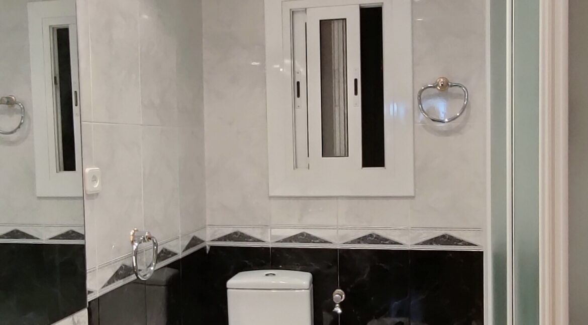 BAÑO1