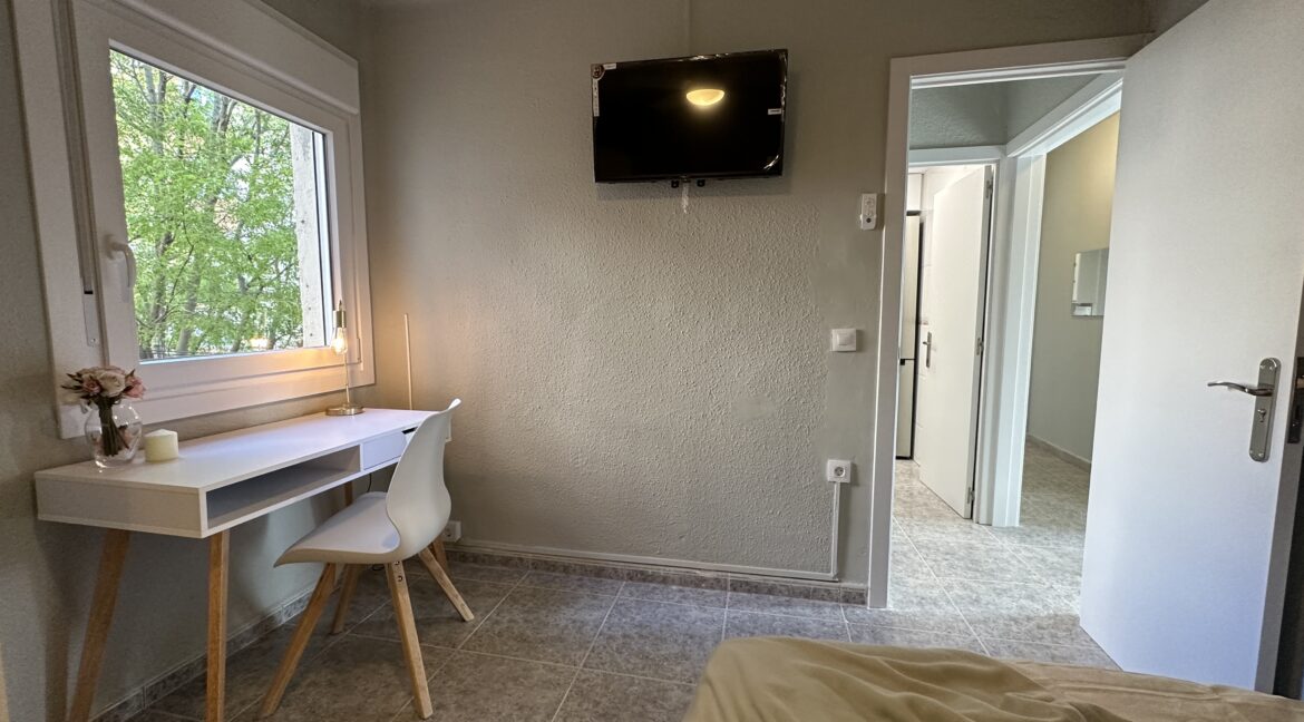 HABITACIÓN MORADA (2)