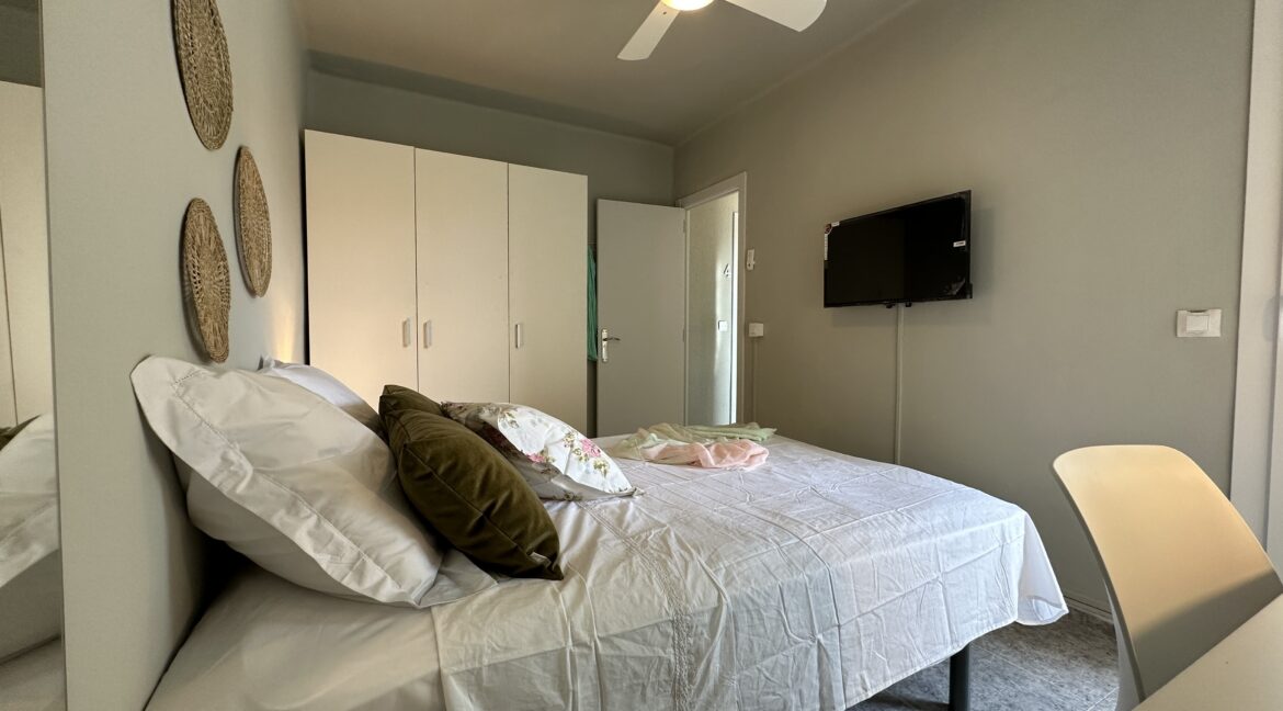 HABITACIÓN ROJA II