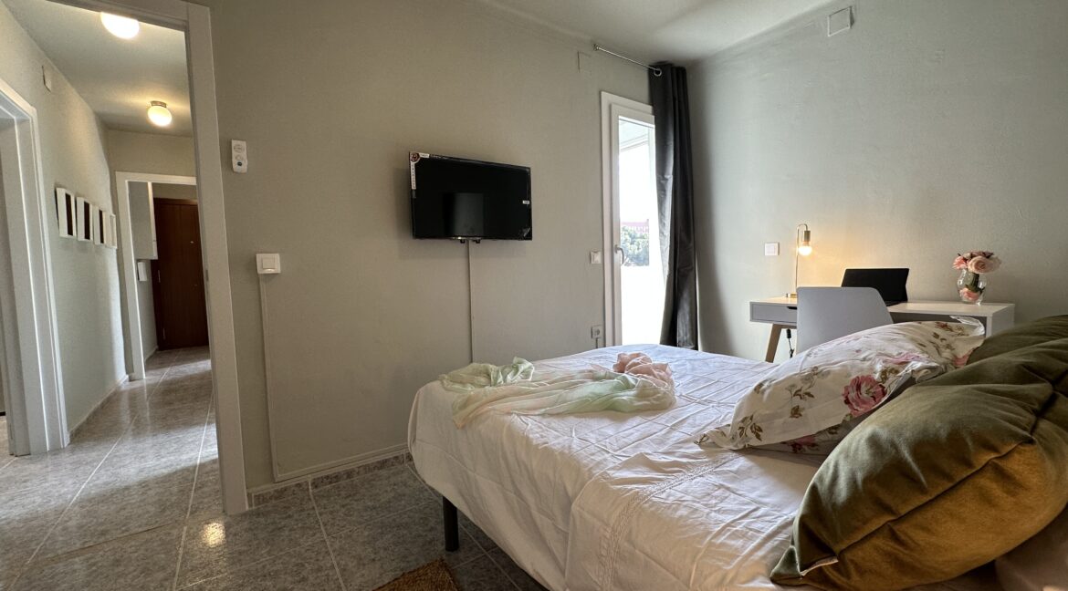 HABITACIÓN ROJA III