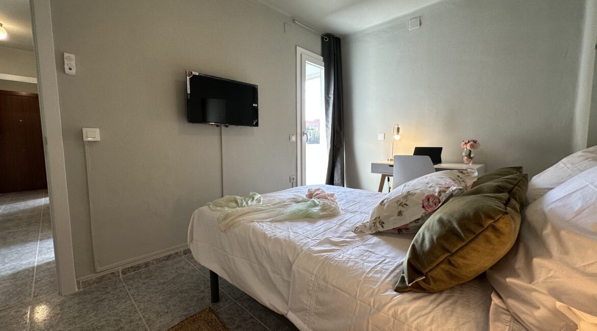 HABITACIÓN ROJA IIII