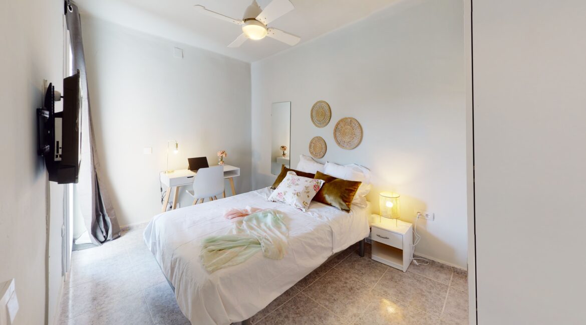 HABITACIÓN ROJA IX