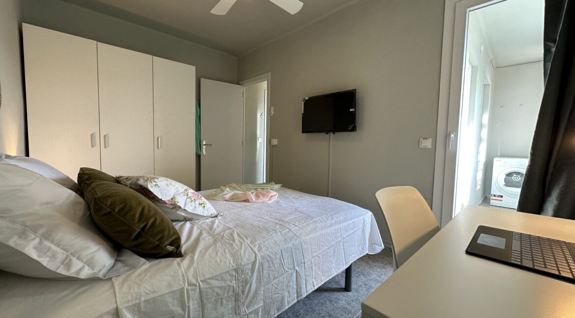 HABITACIÓN ROJA VI